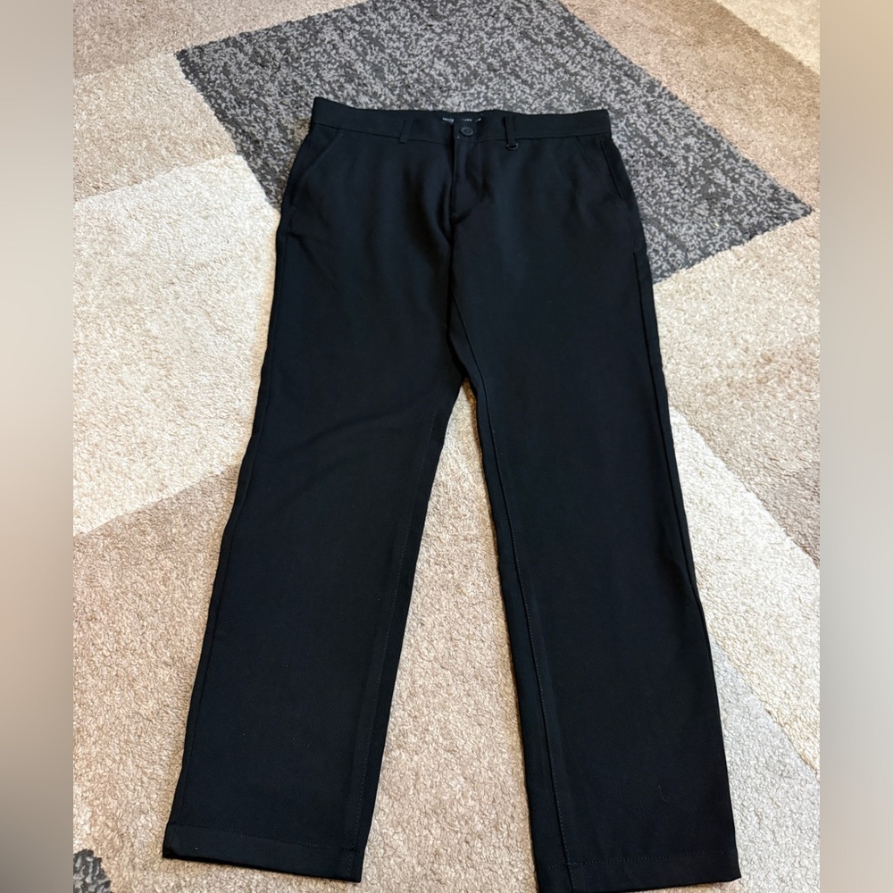Men’s Black Denim & Flower City Pant Bi-Stretch Wrinkle Resistant- Size 30
